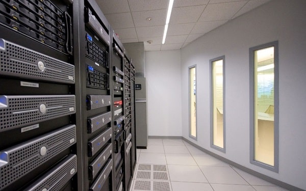 Vai trò then chốt của phòng server