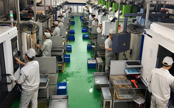 Chi phí cải tạo hệ thống điều hòa nhà xưởng được chia theo từng hạng mục và giai đoạn thi công