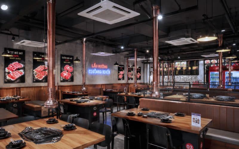 Nhà hàng lẩu - nướng là một trong những mô hình hàng ăn luôn gặp vấn đề về hút mùi - thông gió